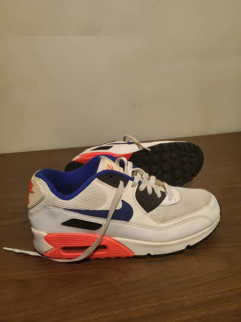 Nike White Blue Coral Accent Men's Sneakers